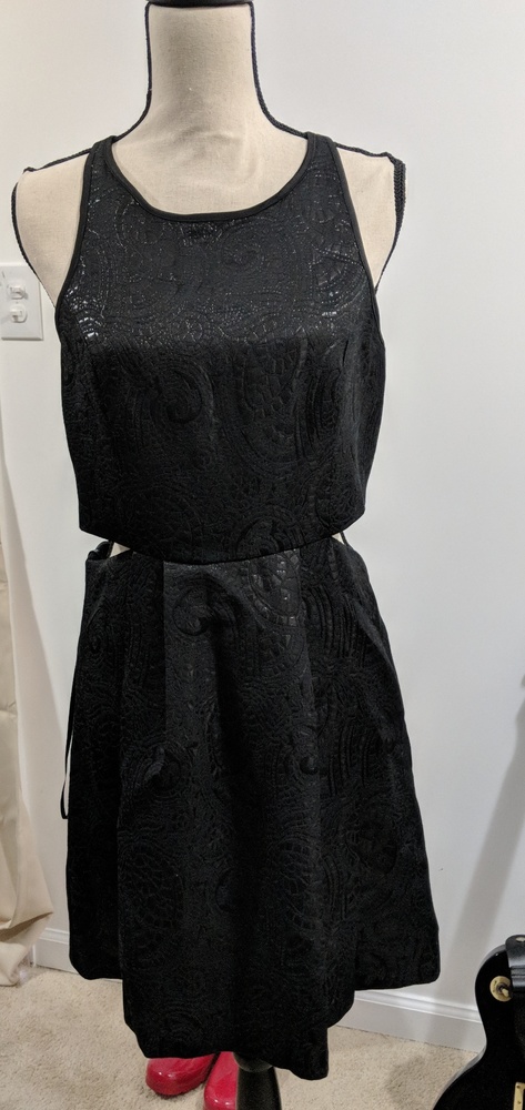 BCBG cutout dress. Size 10 - 😍 Jacquard print